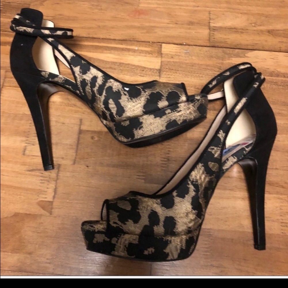 Nine West animal print heels nwob 6